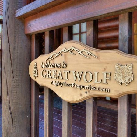Great Wolf Cabin In Pigeon Forge! Βίλα Εξωτερικό φωτογραφία