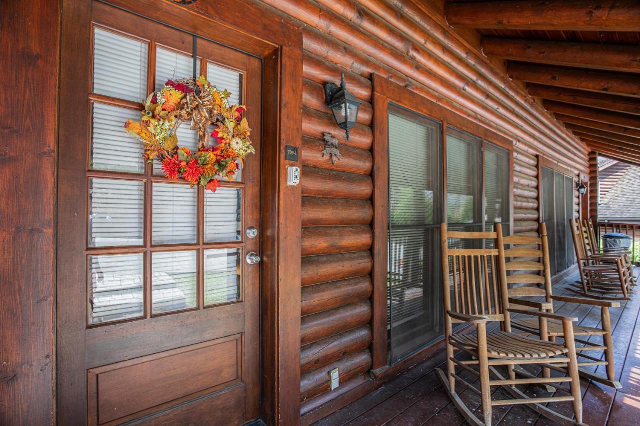 Great Wolf Cabin In Pigeon Forge! Βίλα Εξωτερικό φωτογραφία