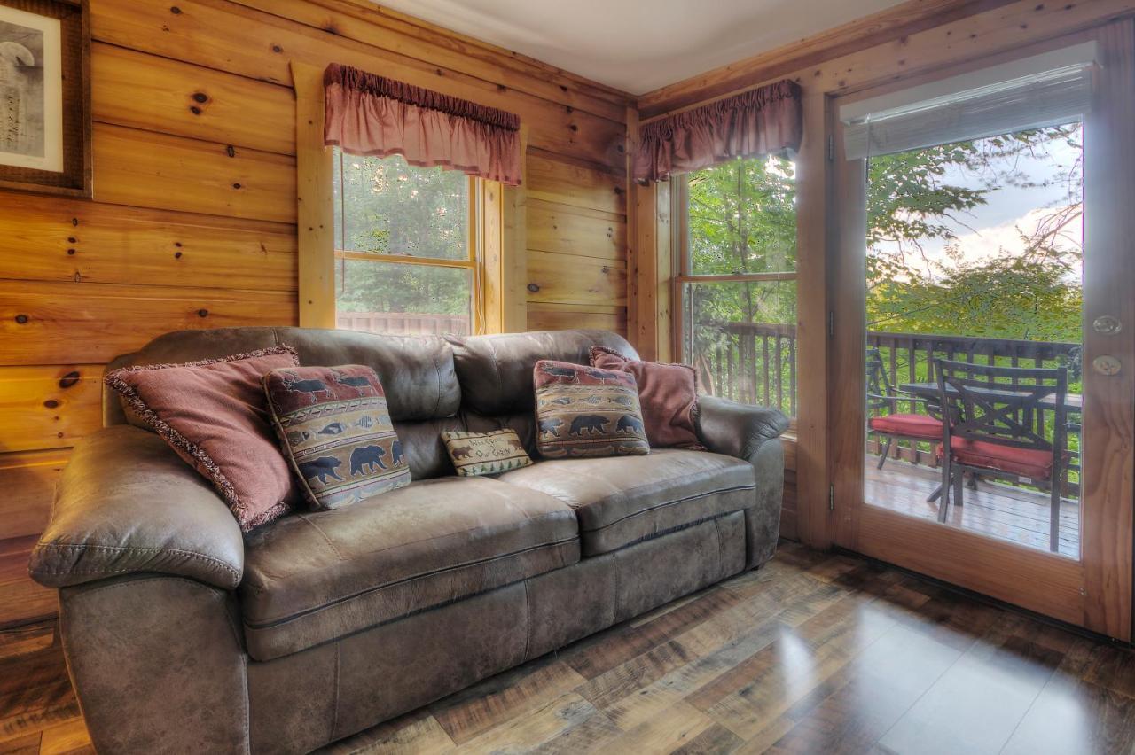 Great Wolf Cabin In Pigeon Forge! Βίλα Εξωτερικό φωτογραφία